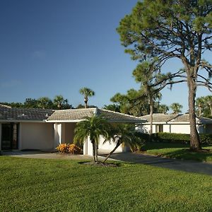 Bungalow Water Front